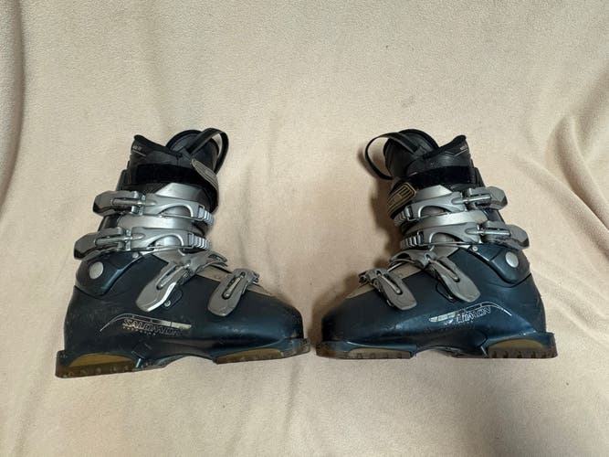 Mondo 25 & 25.5 Unisex Salomon All Mountain Performa Ski Boots (Used)