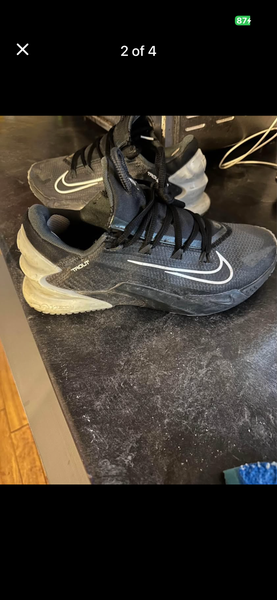 Black Men's Size M 7.0 (W 8.0) Adult Nike Low Top Turf Cleats (Used)