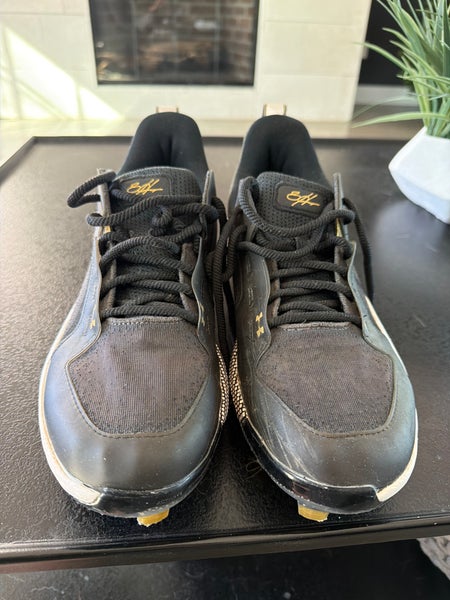 Black Men's Size M 11.0 (W 12.0) Adult Under Armour Harper 6 (Used)