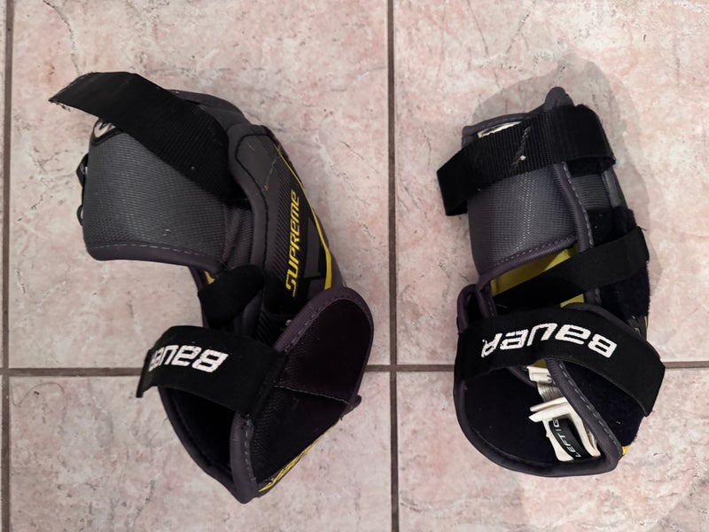 Senior Medium Bauer Supreme Elbow Pads (Used)