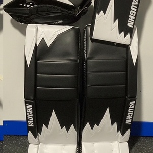 Vaughn Velocity V9 Pro Stock Senior Goalie Leg Pads – 33” +1.5 (Used) (READ DESCRIPTION)