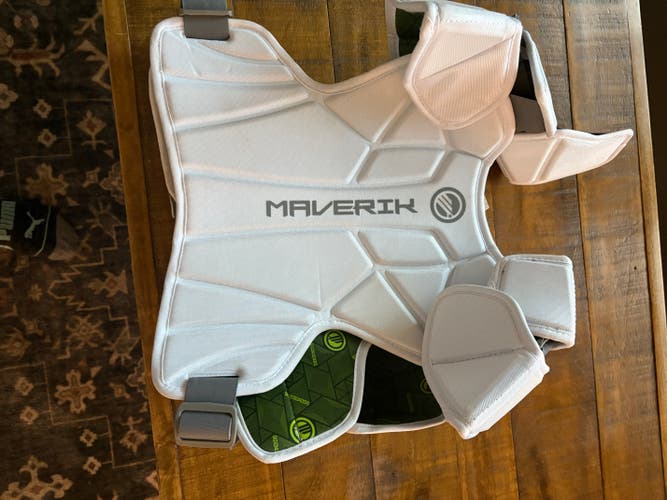 Maverik Shoulder Pads, chest