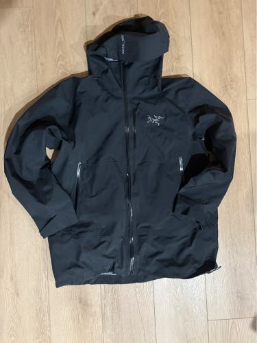 Black Men's XXL Arc'teryx Jacket (Used)