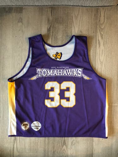 New Hampshire tomahawks reverisble xl