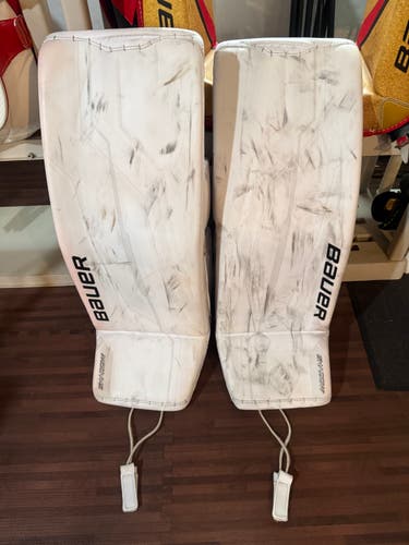 Medium 2024 Bauer Supreme Shadow Goalie Leg Pads (Used)