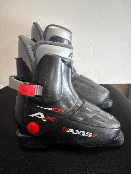 Mondo 19 & 19.5 Kid's Axis Ski Boots (Used)