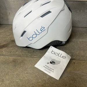Bolle White Snowboarding Ski Helmet Small (53-55cm) New With Cosmetic Wear