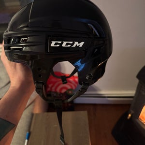 Medium CCM Tacks 910 Helmet (Used)