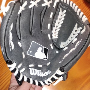 Wilson LH Outfield WTAO1LB15B510557 Baseball Glove 10.5" (Used)