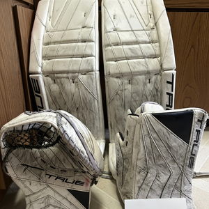 TRUE Pro Stock Catalyst PX3 Goalie Leg Pads (Used) – 34” +2 | Senior | White  (READ DESCRIPTION)