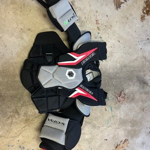 Medium Vaughn SLR3 Goalie Chest Protector (Used)