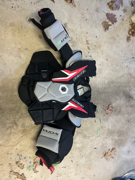 Medium Vaughn SLR3 Goalie Chest Protector (Used)