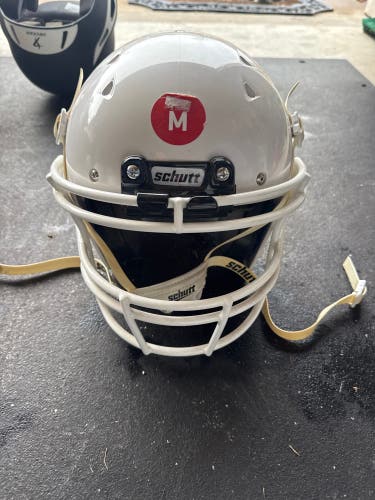 Youth Medium Schutt Youth Recruit hybrid Helmet (New)