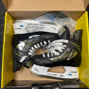 True Catalyst 7 Hockey Skates Size 7 (New)