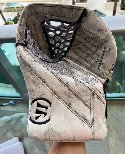 Warrior Ritual G4 Regular (Used) Blocker and Glove