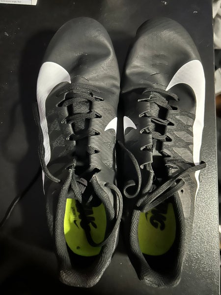 Nike track shoes basically brand new comes with spikes and tool