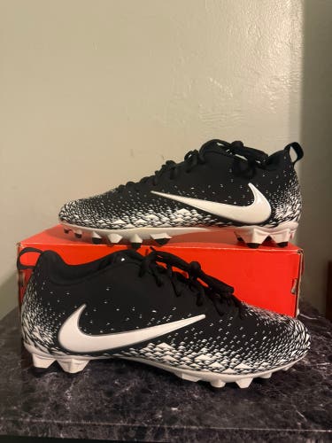 Nike Vapor Varsity Low TD Football Cleats Mens Size 12 Black White Untouchable