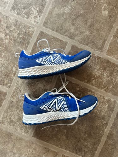 Blue Men's Size M 10.0 (W 11.0) Adult New Balance Low Top Turf Cleats (Used)