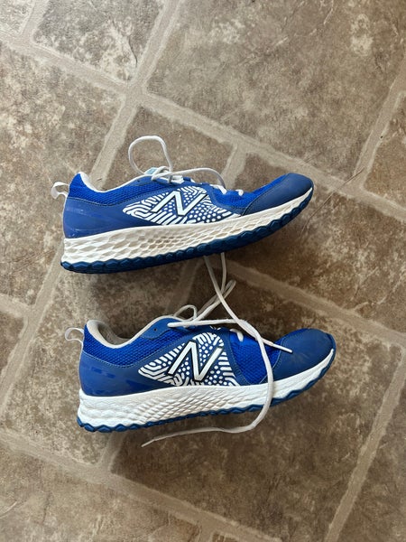 Blue Men's Size M 10.0 (W 11.0) Adult New Balance Low Top Turf Cleats (Used)