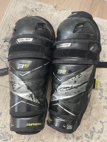 Junior Bauer Supreme 3S Pro 12" Shin Pads (Used)