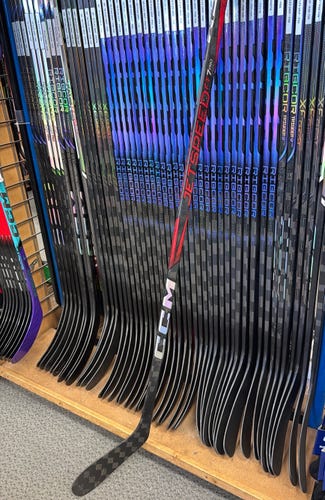 INT 55 flex P28 CCM Jetspeed FT7 PRO (Used) Right Handed Intermediate Ice Hockey Stick