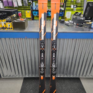 Unisex 2024 Atomic 166 cm All Mountain Redster Q9.8 Skis With Bindings Max Din 12 (Used)