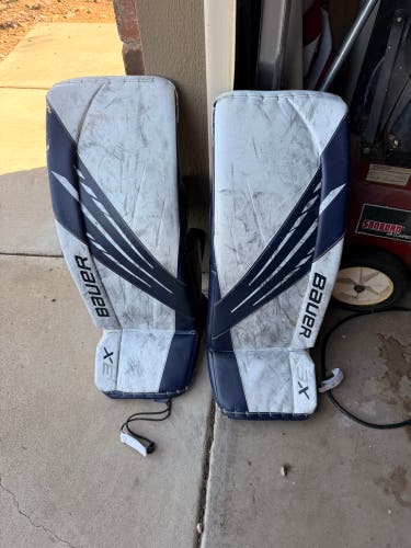 Medium Bauer Vapor 3X Goalie Leg Pads (Used)