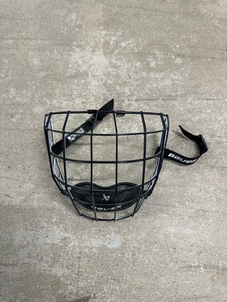 Small Bauer Profile II Facemask Full Cage (Used)