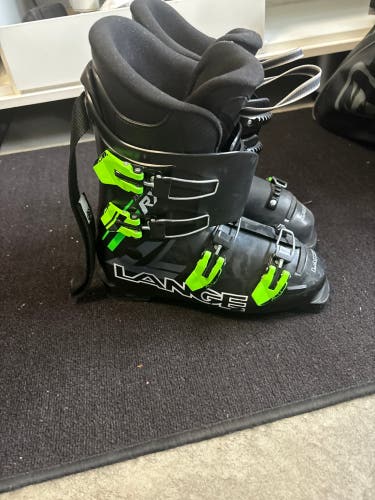 Mondo 26 & 26.5 Unisex Lange RX All Mountain Ski Boots Medium Flex (Used)