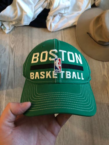 Green Adult Unisex One Size Fits All Adidas Hat (Used)