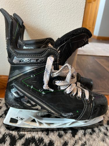CCM Ribcor 100k Pro Hockey Skates Size 4.5 (Used)