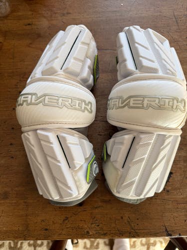 Medium Adult Maverik Max Arm Pads (Used)