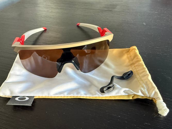 Resistor (Youth Fit) Patrick Mahomes II Collection (Used/Excellent)