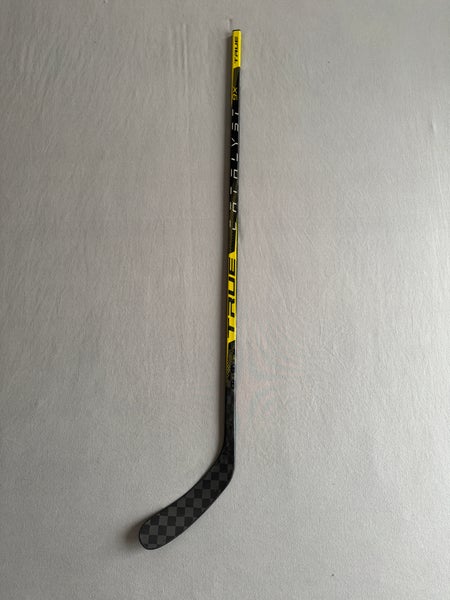 New Junior True Catalyst 9X Right Handed Hockey Stick 50 Flex TC2-5