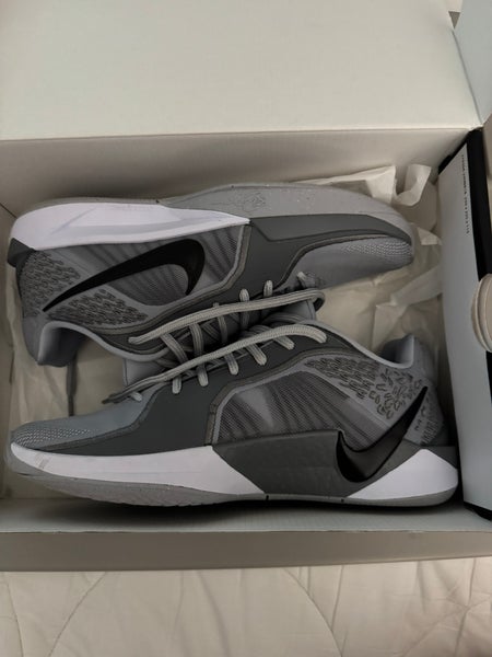 Men's Size M 7.5 (W 9) Nike Sabrina 2 Shoes (Used)