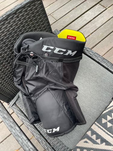 Men's Junior Large CCM Tacks 9550 Hockey Pants (New)