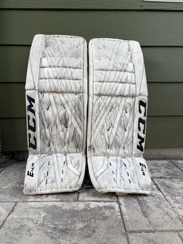 33" CCM Extreme Flex 4.9 Goalie Leg Pads (Used)
