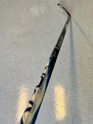 *Top Seller* Bauer Vapor FlyLite Intermediate, P28, Right, 55 Flex (New)
