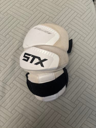 Small Adult STX Stallion 400 Arm Pads (Used)