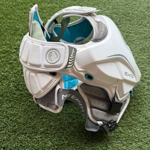 Small Youth Maverik Shift Shoulder Pads (Used)