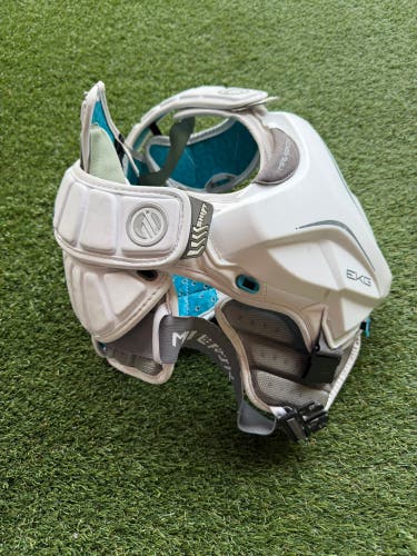 Small Youth Maverik Shift Shoulder Pads (Used)