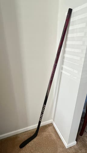 Senior Bauer Vapor Hyperlite 2 Right Handed Hockey Stick P88 77 Flex (Used)