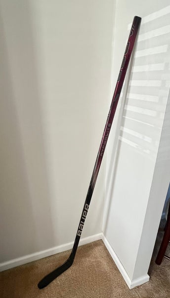 Senior Bauer Vapor Hyperlite 2 Right Handed Hockey Stick P88 77 Flex (Used)