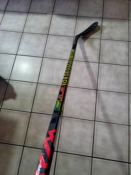 Senior Sher-Wood Rekker Legend Pro Right Handed Hockey Stick P28 75 Flex