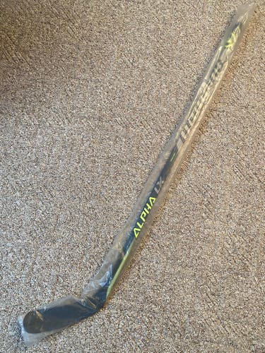 Junior Warrior Alpha Lx 20 Right Hand Hockey Stick W03 (New)
