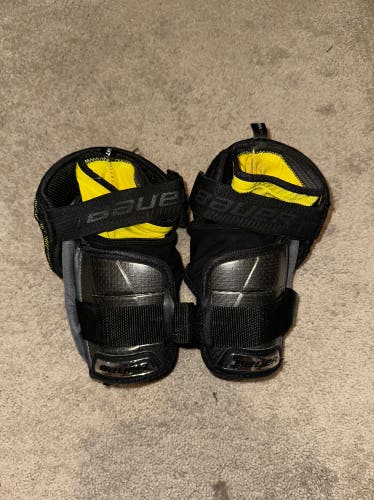 Senior Small Bauer Supreme 1S Elbow Pads Pro Stock (Used)