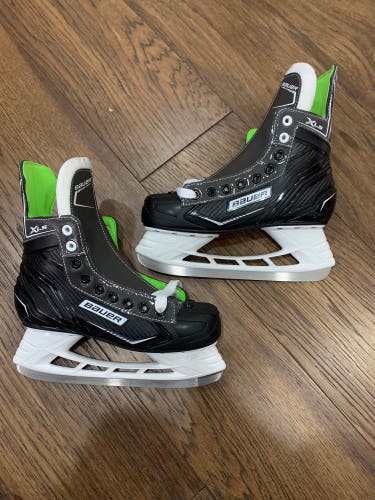 Bauer X-LS Hockey Skates Regular Width Size 5 (New)................,,,,,,,,,,,