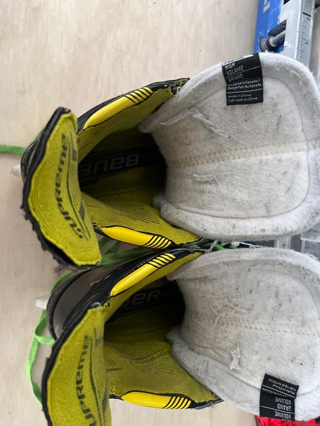 2022 Bauer Supreme M4 Hockey Skates Regular Width Size 6.5 (Used)