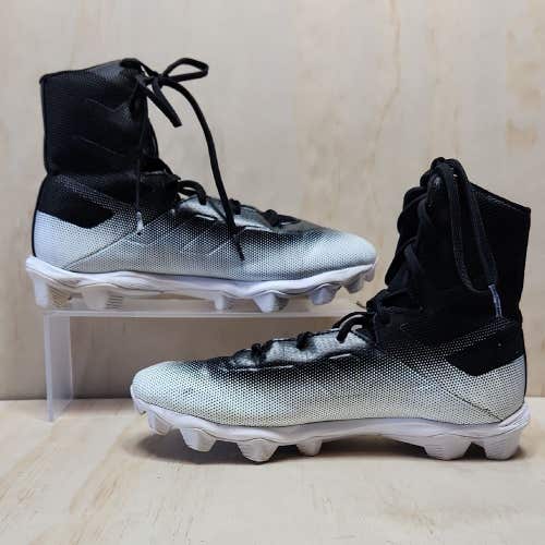 Under Armour Highlight Black and White Athletic Shoes Football Cleats Men Size 8