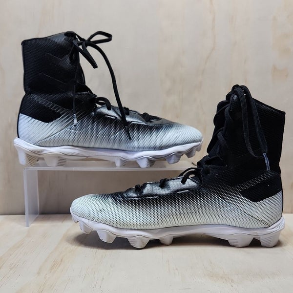 Under Armour Highlight Black and White Athletic Shoes Football Cleats Men Size 8